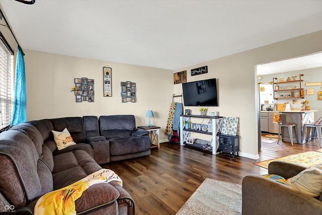 950 Weeping Way Lane, Avon, IN 46123