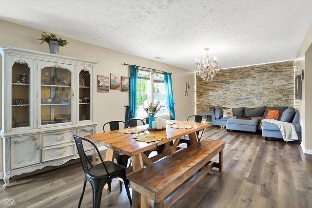 950 Weeping Way Lane, Avon, IN 46123