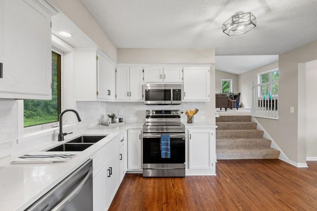 18741 Highview Avenue, Lakeville, MN 55044
