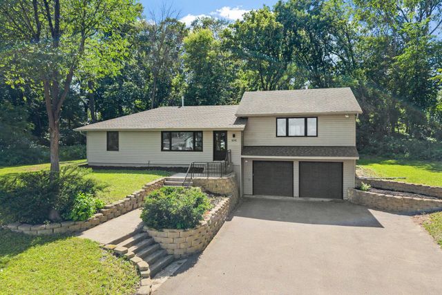 18741 Highview Avenue, Lakeville, MN 55044