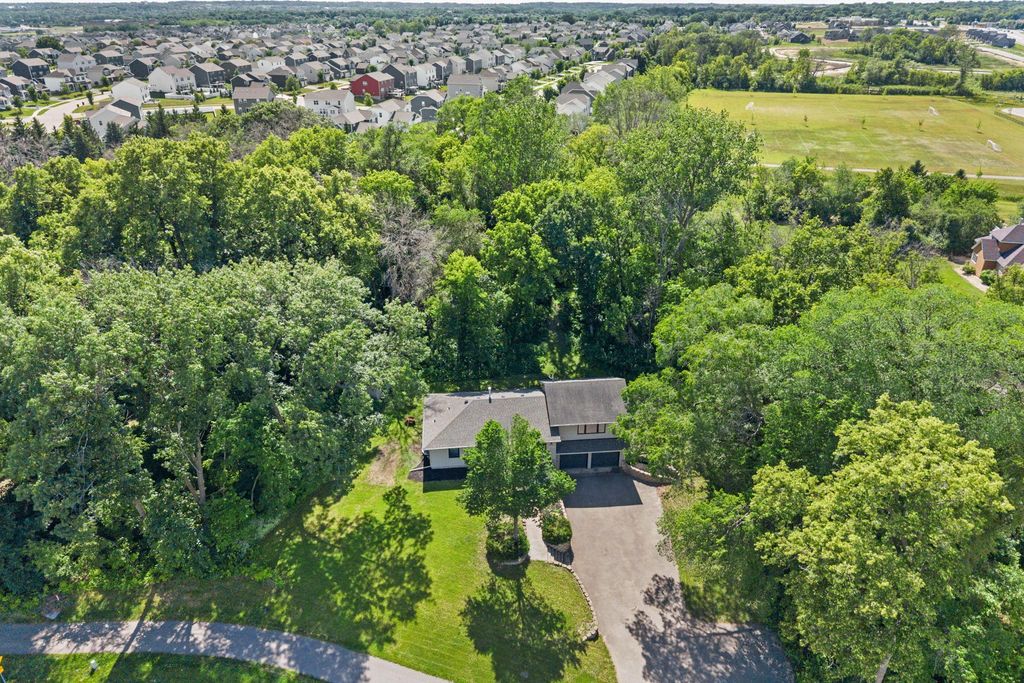 18741 Highview Avenue, Lakeville, MN 55044