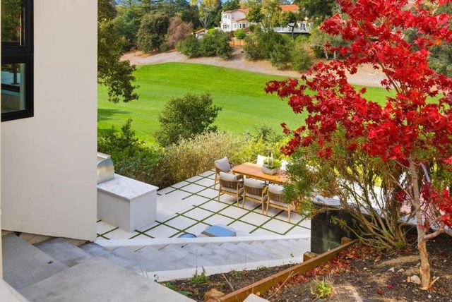 1669 Whitham Avenue, Los Altos, CA 94024