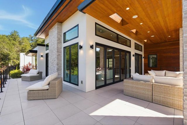 1669 Whitham Avenue, Los Altos, CA 94024