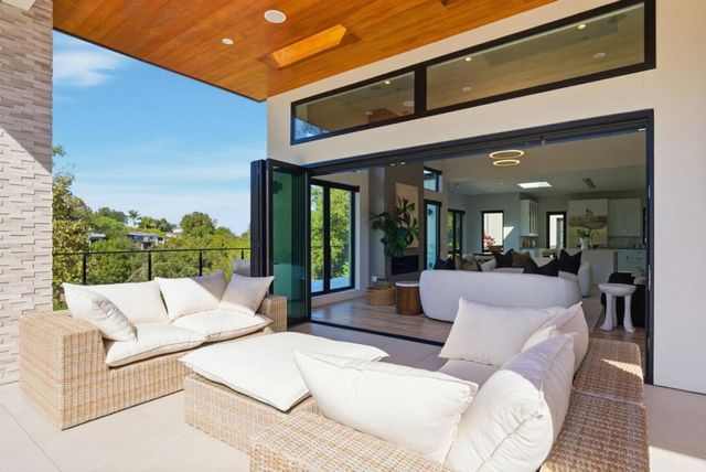 1669 Whitham Avenue, Los Altos, CA 94024