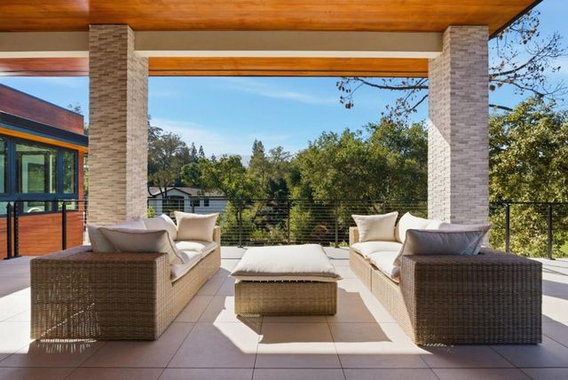 1669 Whitham Avenue, Los Altos, CA 94024