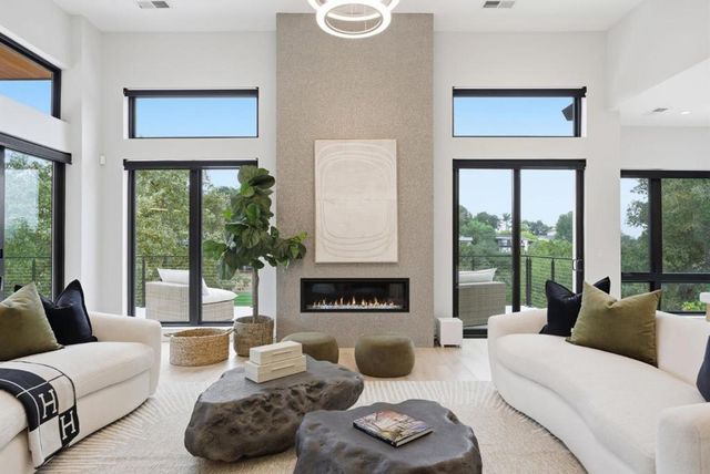 1669 Whitham Avenue, Los Altos, CA 94024