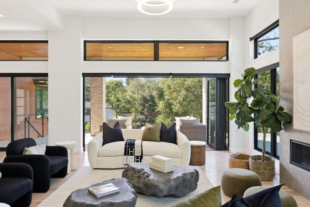 1669 Whitham Avenue, Los Altos, CA 94024