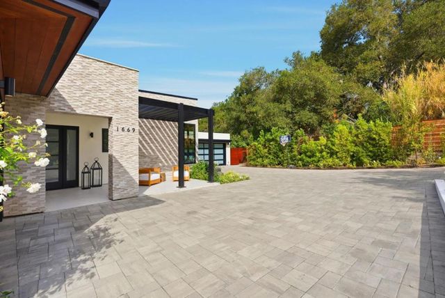 1669 Whitham Avenue, Los Altos, CA 94024