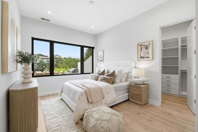 1669 Whitham Avenue, Los Altos, CA 94024