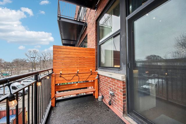 2323 W Pershing Road 228, Chicago, IL 60609