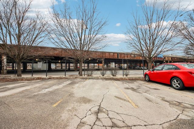 2323 W Pershing Road 228, Chicago, IL 60609