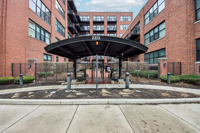 2323 W Pershing Road 228, Chicago, IL 60609