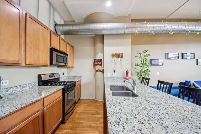 2323 W Pershing Road 228, Chicago, IL 60609