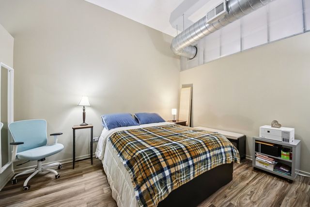 2323 W Pershing Road 228, Chicago, IL 60609