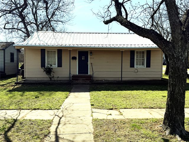 1211 W 12th Street, Cisco, TX 76437