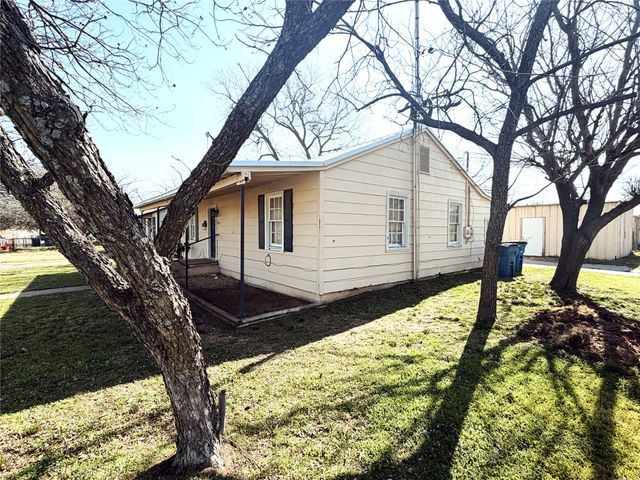 1211 W 12th Street, Cisco, TX 76437