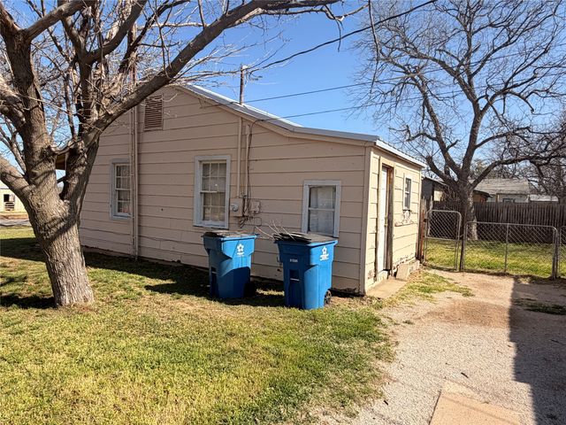 1211 W 12th Street, Cisco, TX 76437