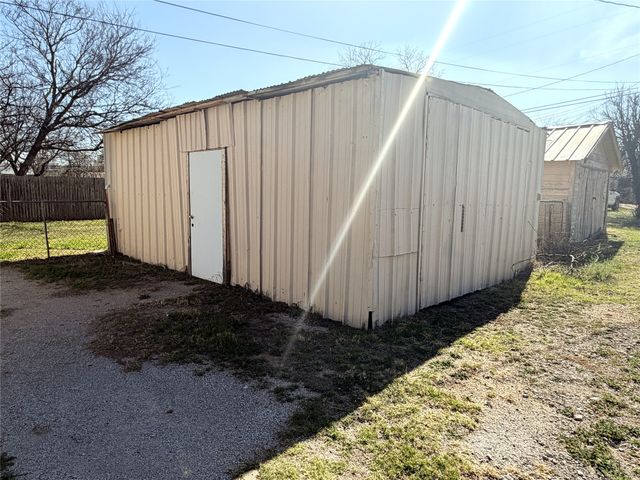 1211 W 12th Street, Cisco, TX 76437