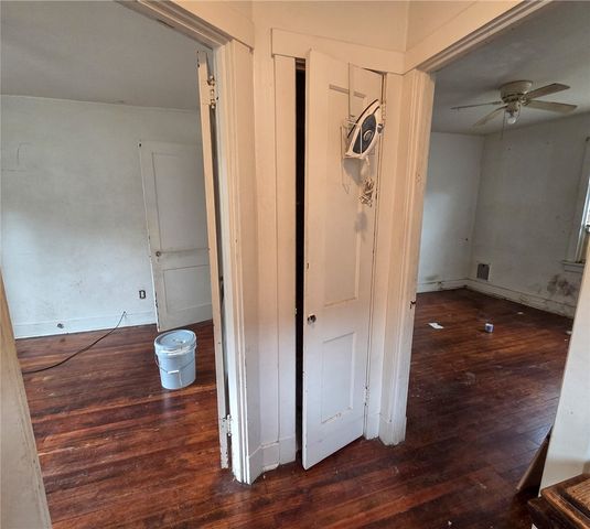 2050 Laketon Rd, Wilkinsburg, PA 15221