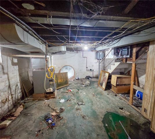 2050 Laketon Rd, Wilkinsburg, PA 15221