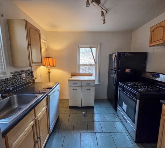 2050 Laketon Rd, Wilkinsburg, PA 15221