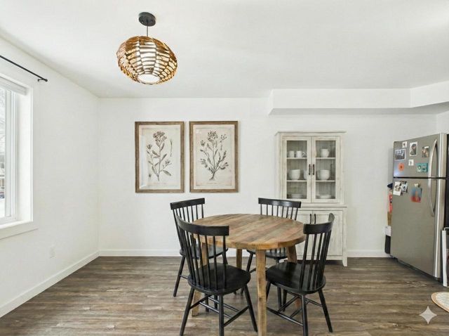 807 W GRUENWALD AVENUE, Oshkosh, WI 54901