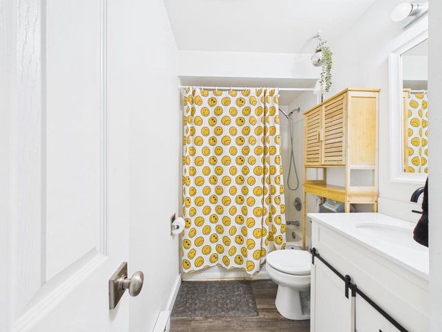 807 W GRUENWALD AVENUE, Oshkosh, WI 54901