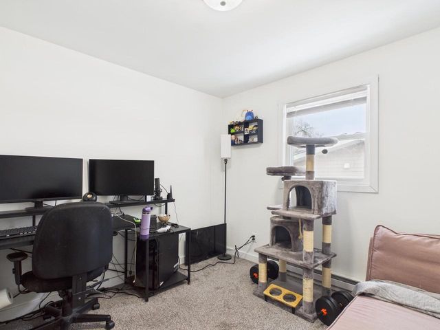 807 W GRUENWALD AVENUE, Oshkosh, WI 54901