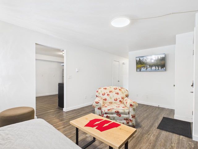 807 W GRUENWALD AVENUE, Oshkosh, WI 54901