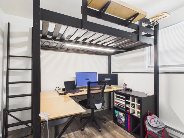 807 W GRUENWALD AVENUE, Oshkosh, WI 54901