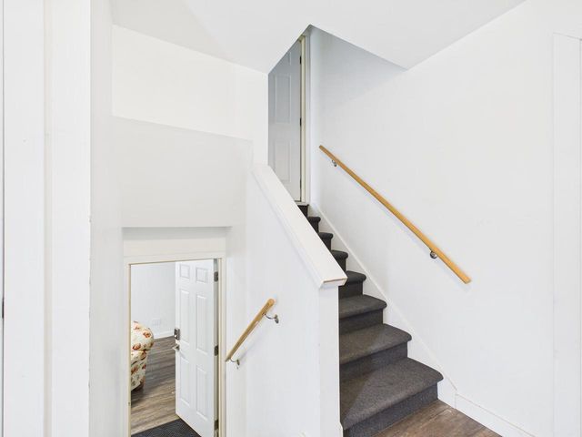 807 W GRUENWALD AVENUE, Oshkosh, WI 54901