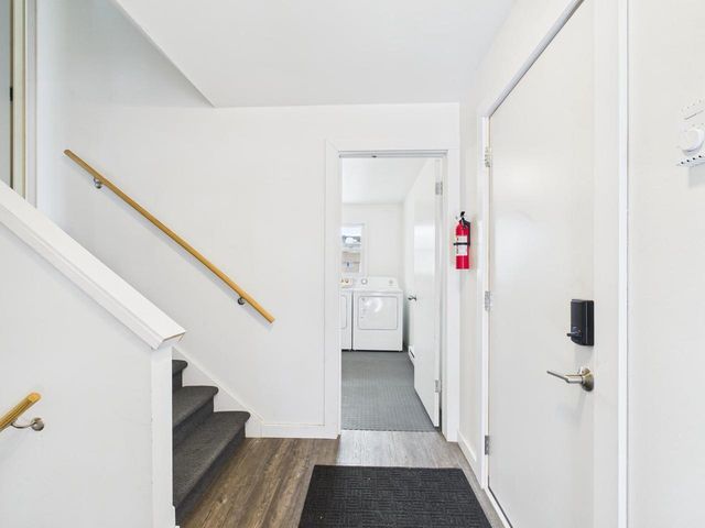 807 W GRUENWALD AVENUE, Oshkosh, WI 54901