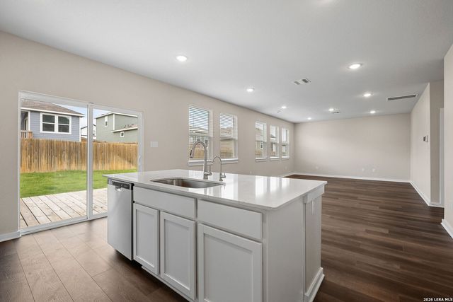 140 BELLA ROSA TRL, Cibolo, TX 78108