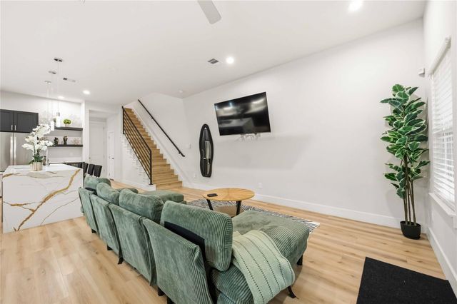 4513 Reed Road B, Houston, TX 77051