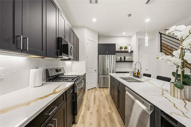 4513 Reed Road B, Houston, TX 77051