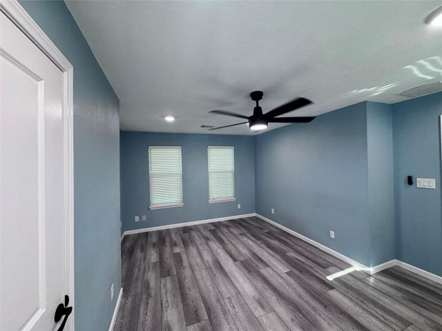 119 Neyland Street A, Houston, TX 77022