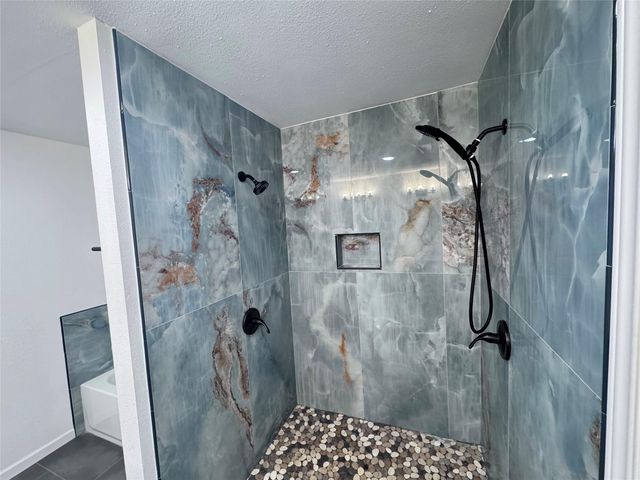 119 Neyland Street A, Houston, TX 77022