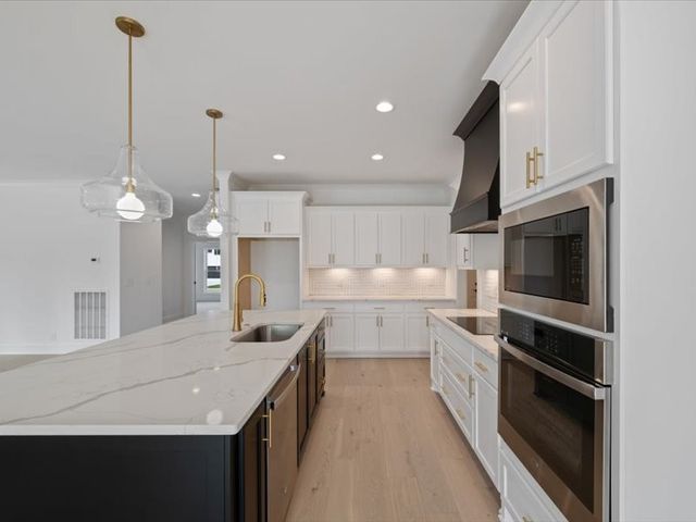 3857 Delzotto Dr, Murfreesboro, TN 37128