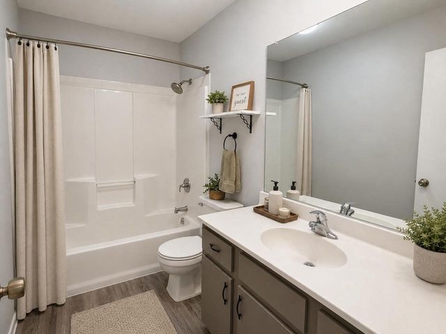 1743 OSHKOSH AVENUE, Oshkosh, WI 54902