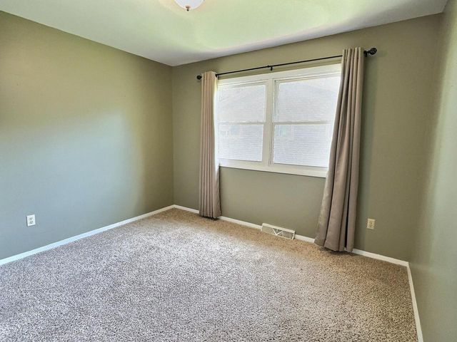 1743 OSHKOSH AVENUE, Oshkosh, WI 54902