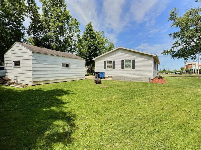 1743 OSHKOSH AVENUE, Oshkosh, WI 54902