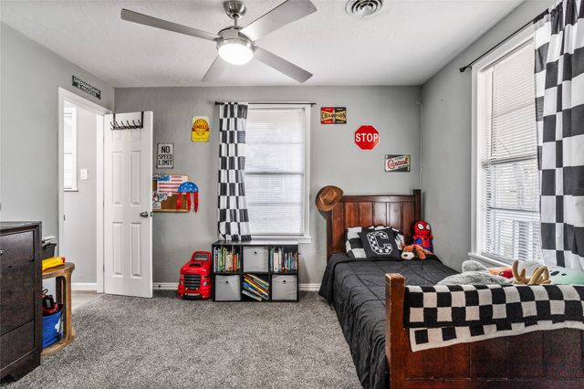 929 Paradise Cove Road, Pottsboro, TX 75076