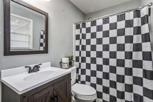 929 Paradise Cove Road, Pottsboro, TX 75076