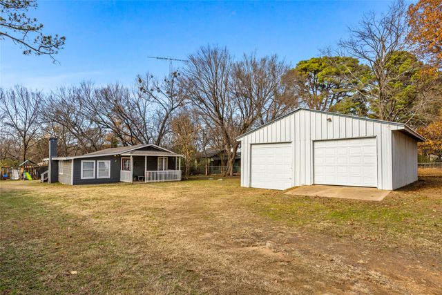 929 Paradise Cove Road, Pottsboro, TX 75076