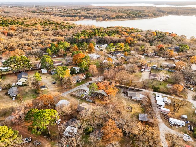 929 Paradise Cove Road, Pottsboro, TX 75076