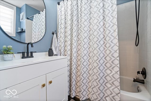 2838 Carrollton Avenue, Indianapolis, IN 46205