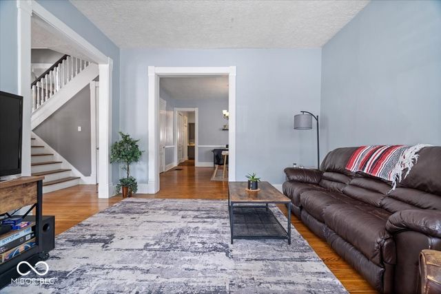 2838 Carrollton Avenue, Indianapolis, IN 46205