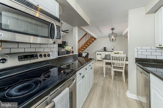 76 DOVER CT, Blackwood, NJ 08012