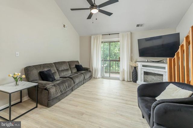 76 DOVER CT, Blackwood, NJ 08012