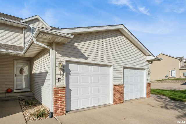3620 Banar Drive SW E, Cedar Rapids, IA 52404